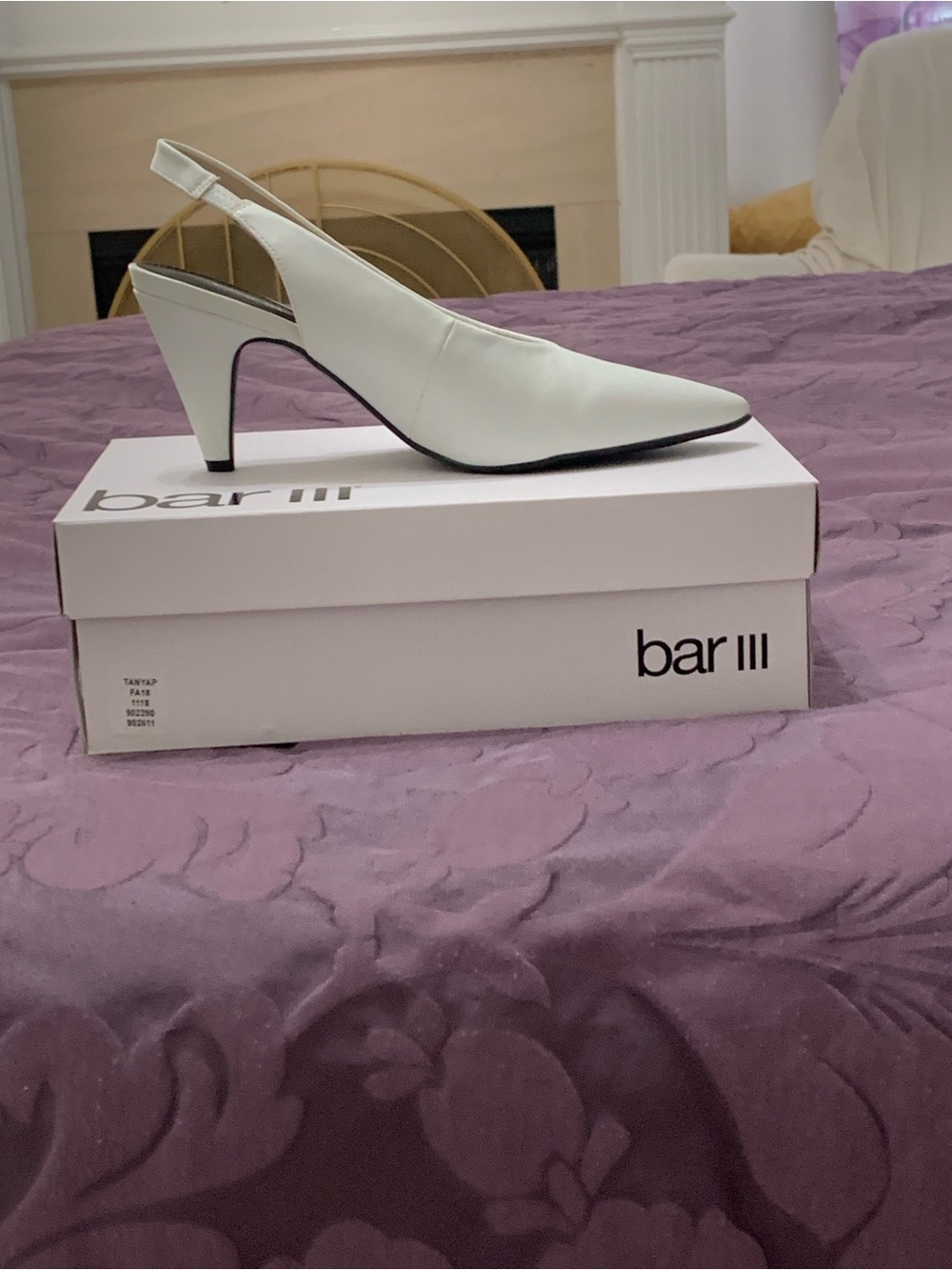 Bar III White Pointed Slingback Mid Heels